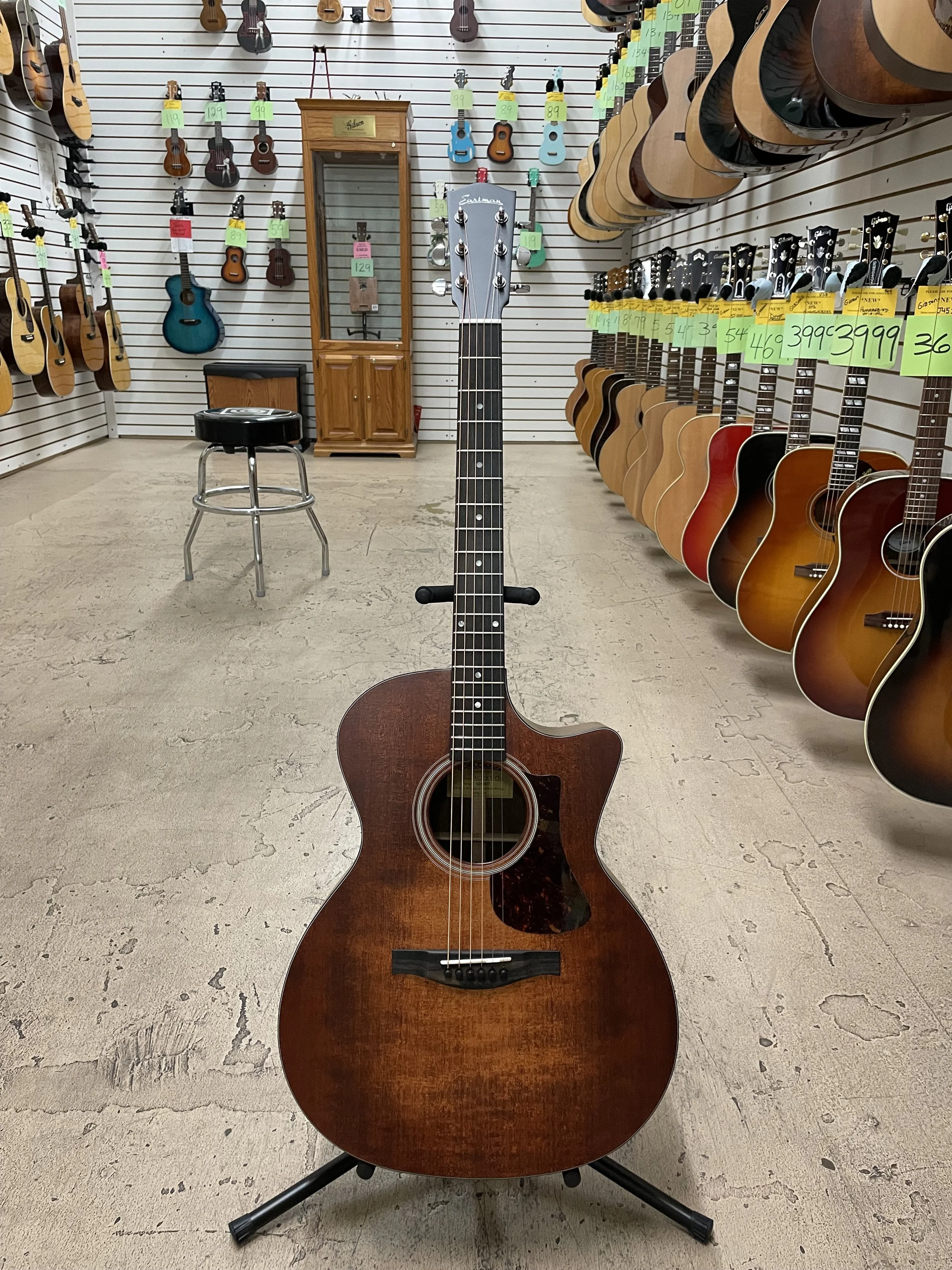Eastman Acoustic Guitars — Bizarre Guitar